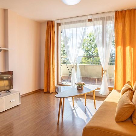 Aparthotel Hotel Prestige City II Primorsko Bagian luar foto