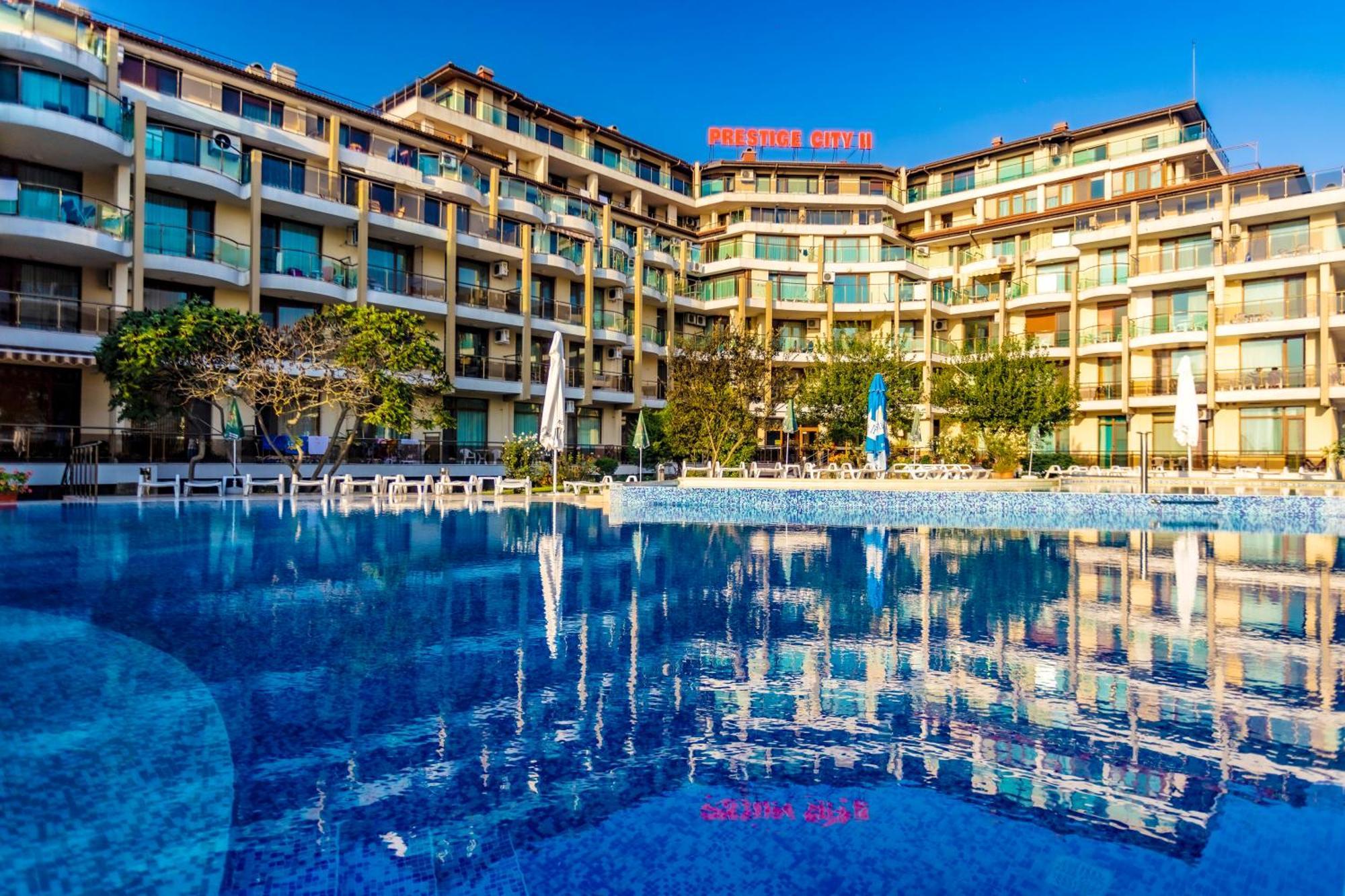 Aparthotel Hotel Prestige City II Primorsko Bagian luar foto