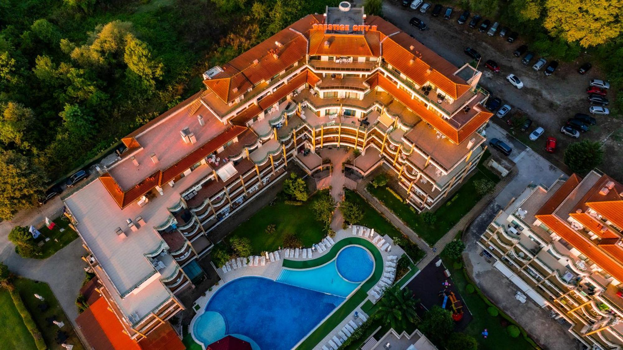 Aparthotel Hotel Prestige City II Primorsko Bagian luar foto