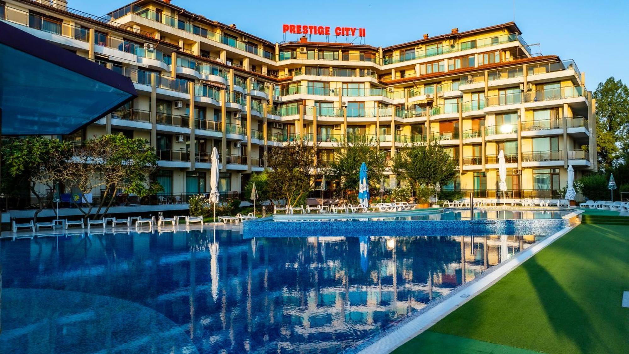 Aparthotel Hotel Prestige City II Primorsko Bagian luar foto