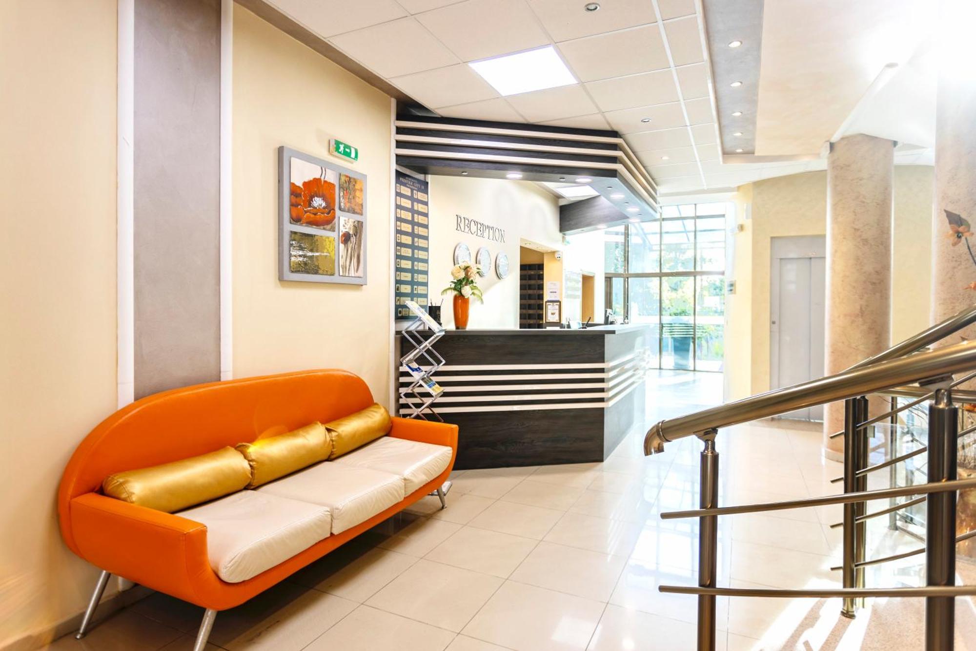 Aparthotel Hotel Prestige City II Primorsko Bagian luar foto