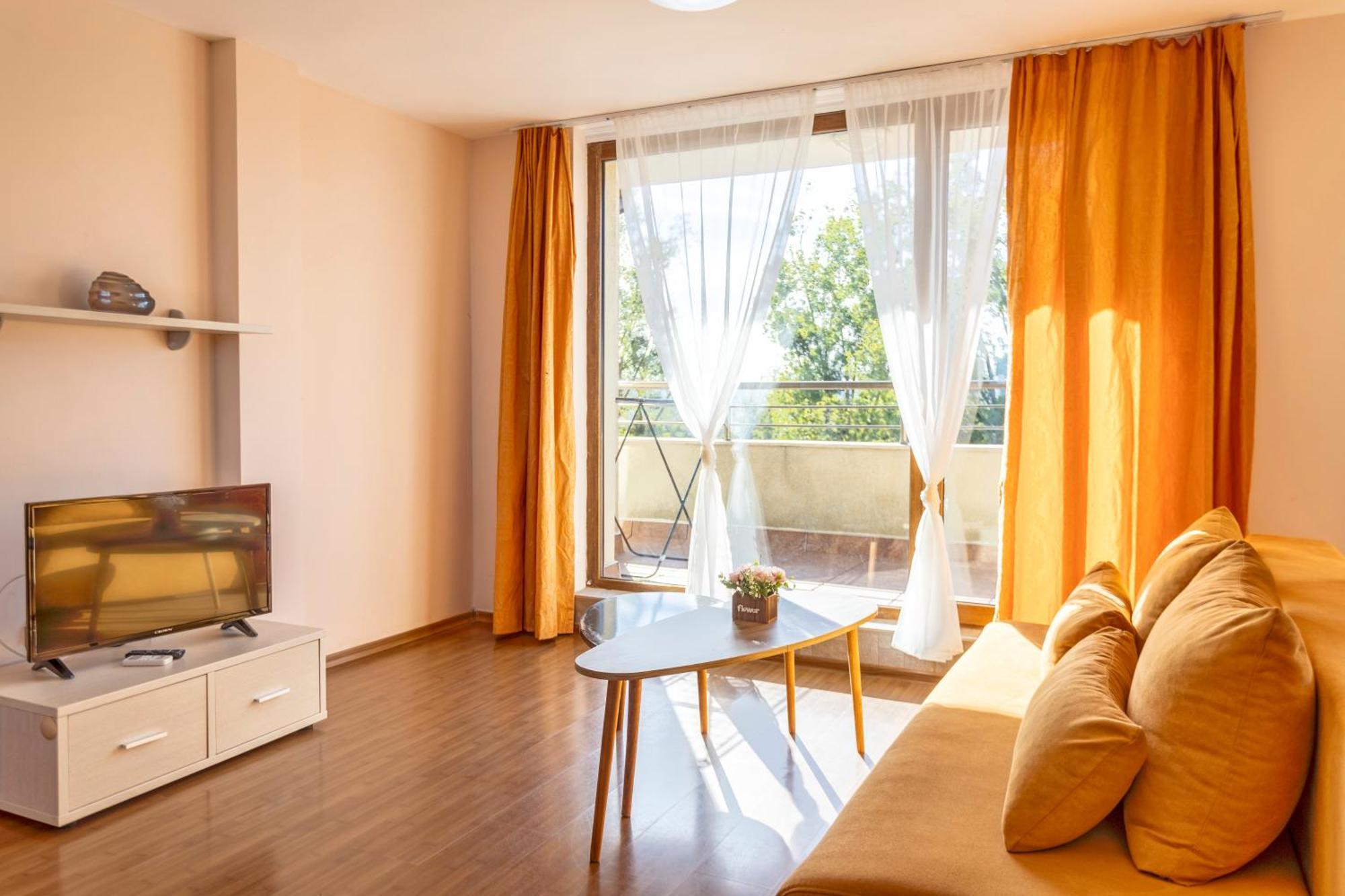 Aparthotel Hotel Prestige City II Primorsko Bagian luar foto