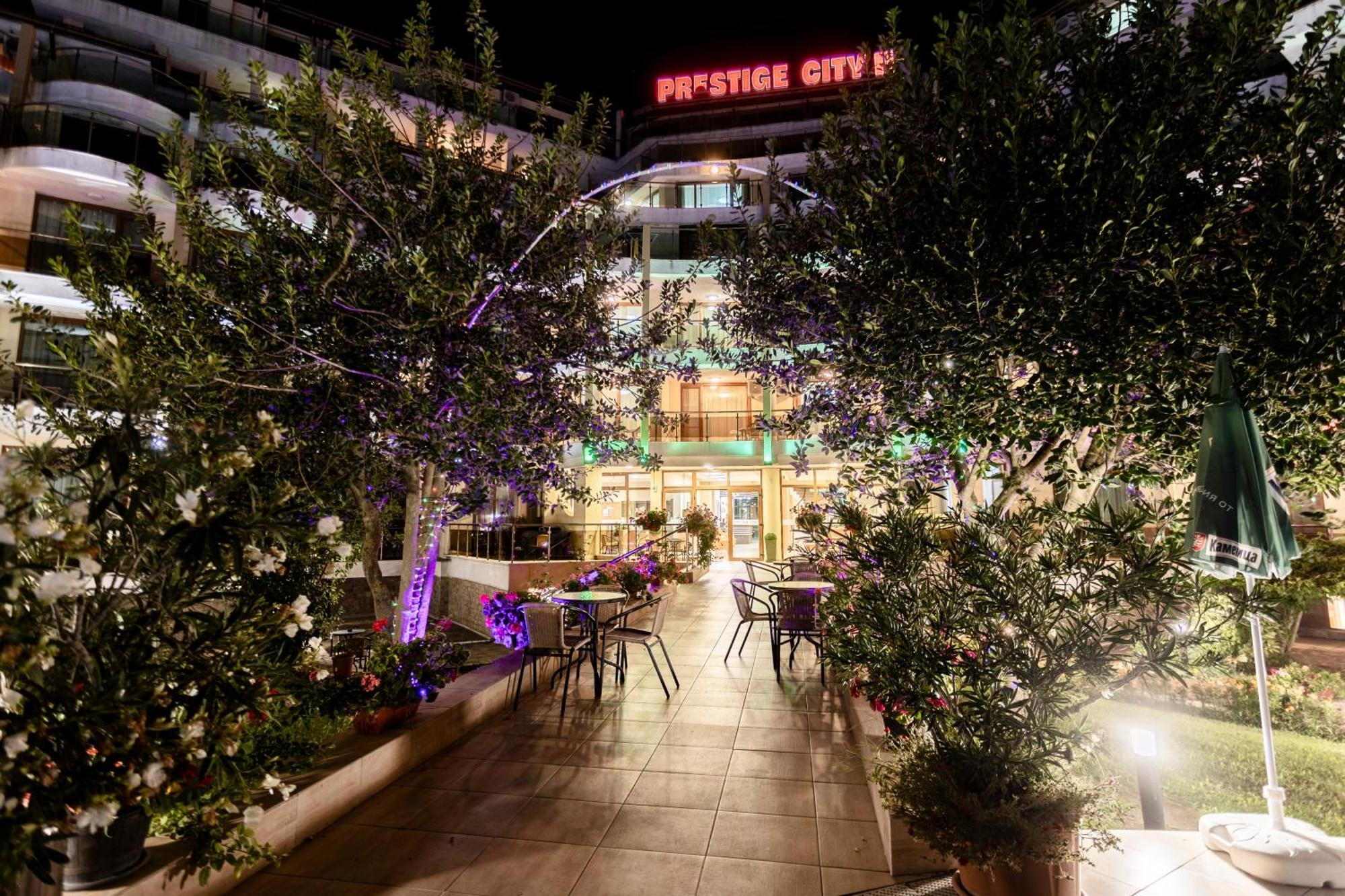 Aparthotel Hotel Prestige City II Primorsko Bagian luar foto